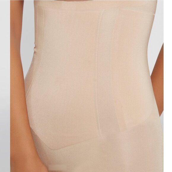 Spanx Shapewear Bodysuit Seamless Nude OnCore Open Bust Mid-Thigh Bodysu… - Picture 7 of 15